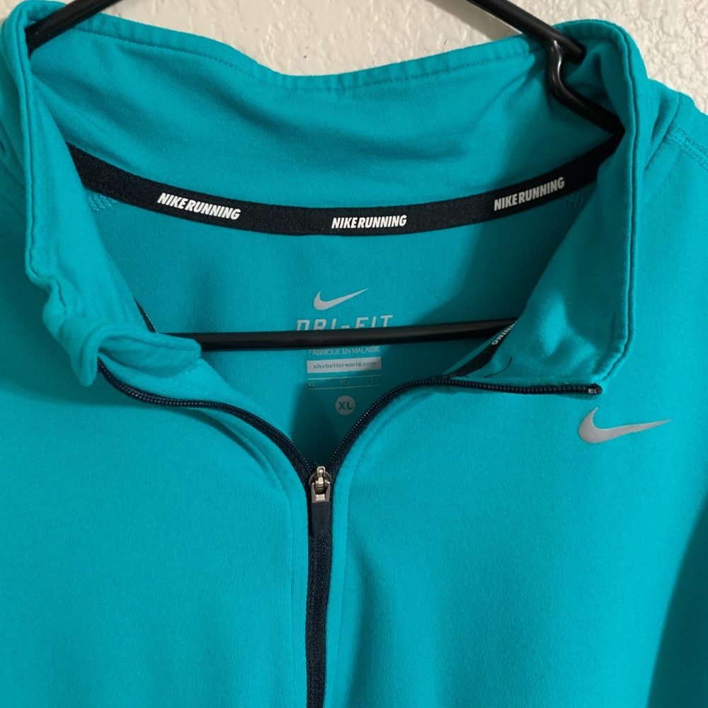 Nike Running Element quarter zip pullover EUC!